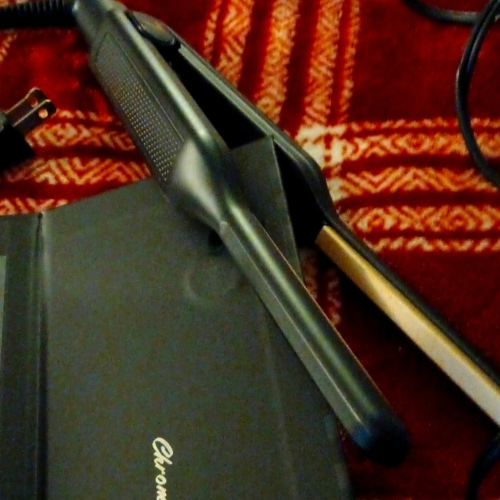 Olla bella pro collection hair flat iron styler